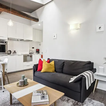 Apartment Eiffel Tower & Champ De Mars - 1br - Vacation Paris