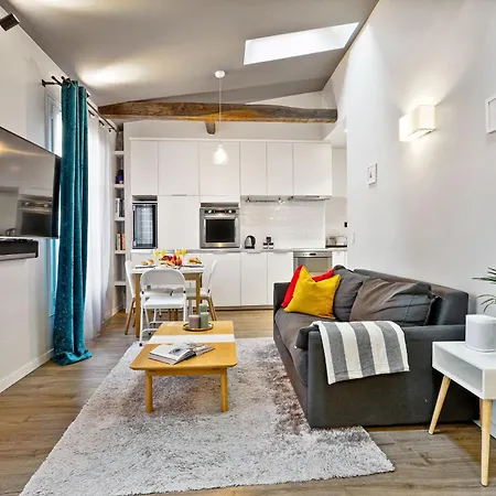Apartment Eiffel Tower & Champ De Mars - 1br - Vacation