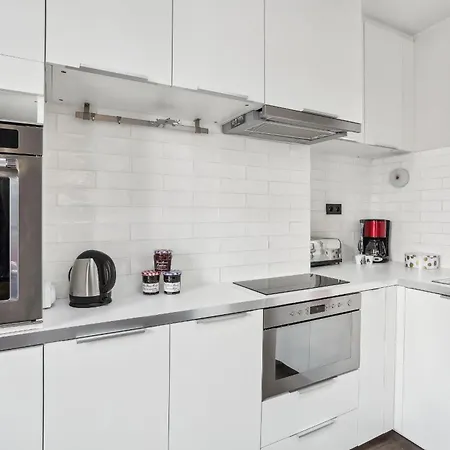 Eiffel Tower & Champ De Mars - 1br - Vacation